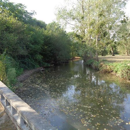 Вилла Au Fil De L'Eau Le Boupere Экстерьер фото